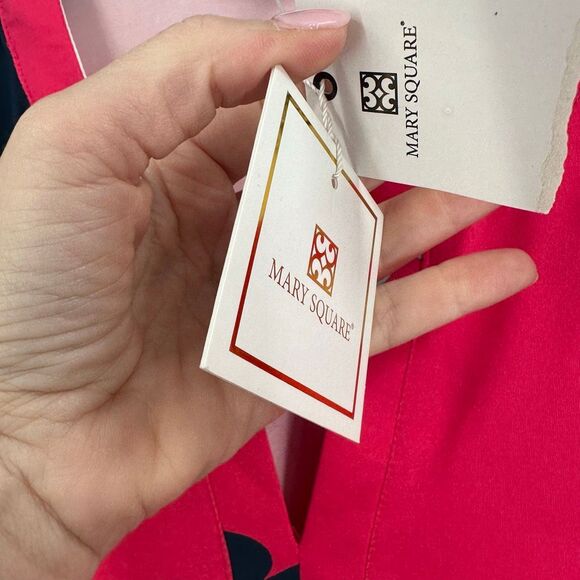 MARY SQUARE NWT Petal Passion Tunic Dress Size Medium Pink Liquid Knit Stretch - Picture 4 of 10